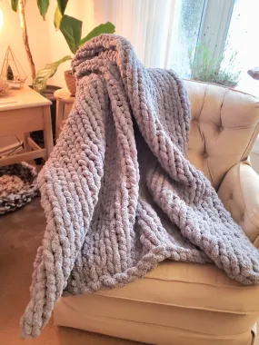 50x40 Medium Weight Chunky Knit Throw Blanket