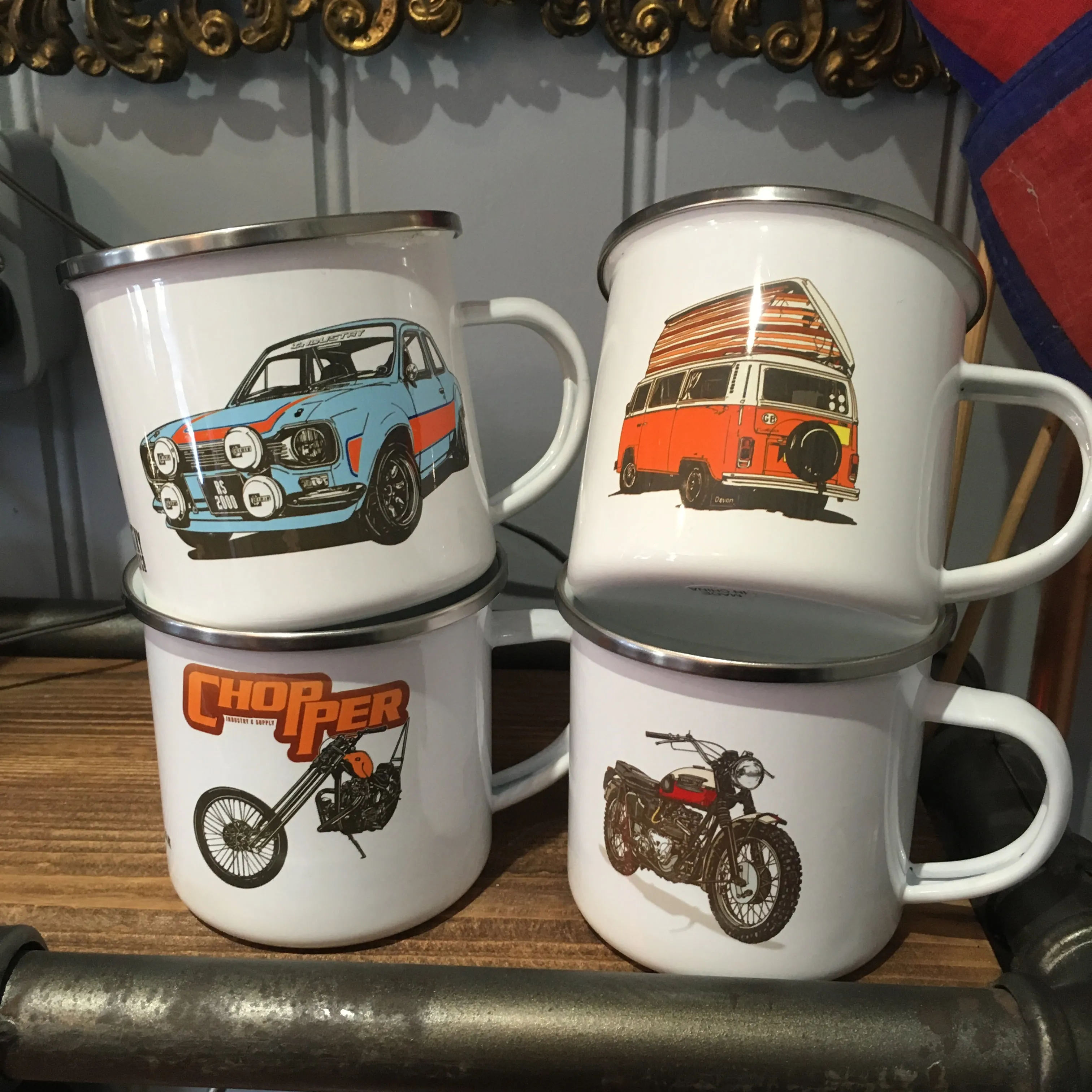 CLASSIC CARS ENAMEL MUG