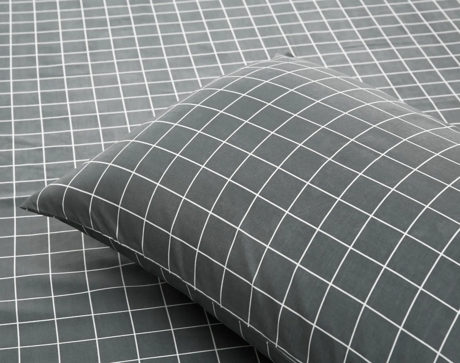 Fitted Bed Sheet-Grey Check