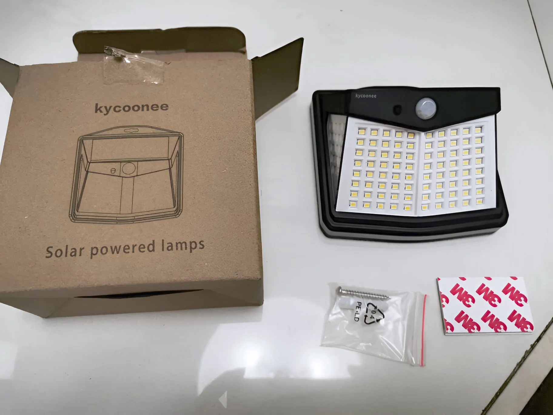 Kycoonee solar powered lamps, adjustable solar wall lamps