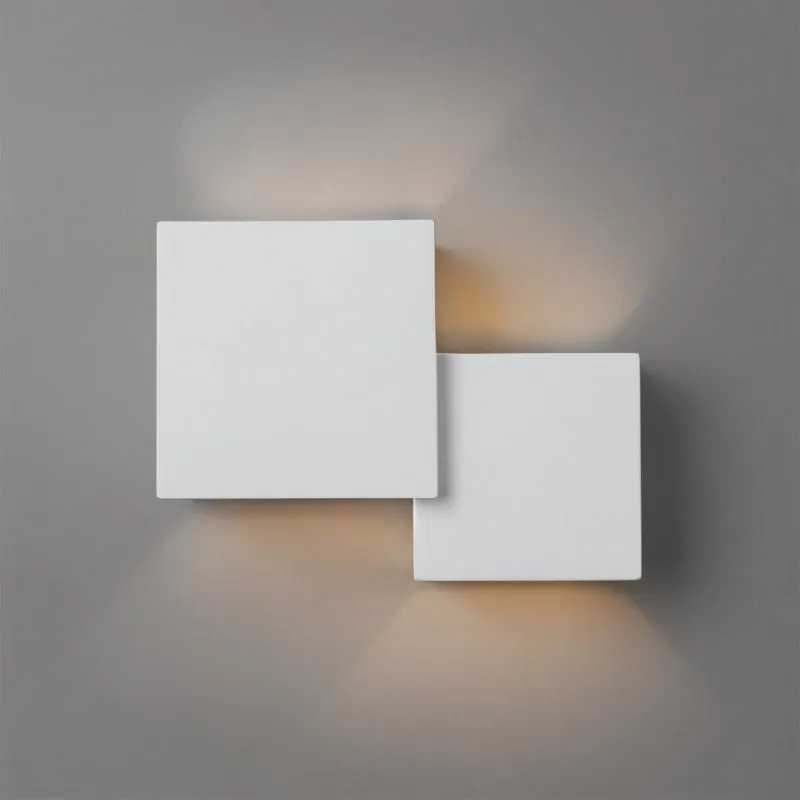 Liora Wall Lamp