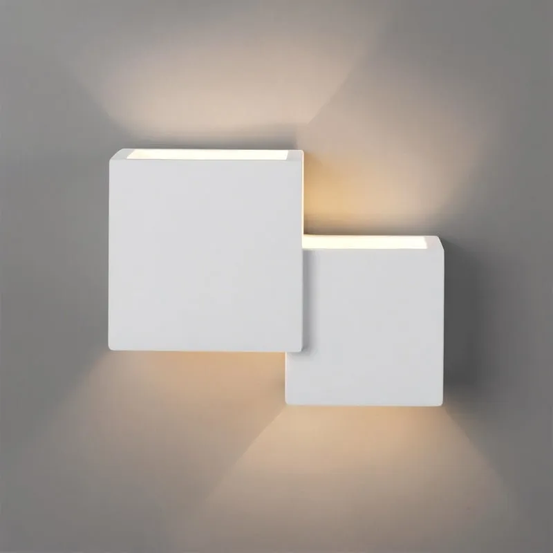 Liora Wall Lamp