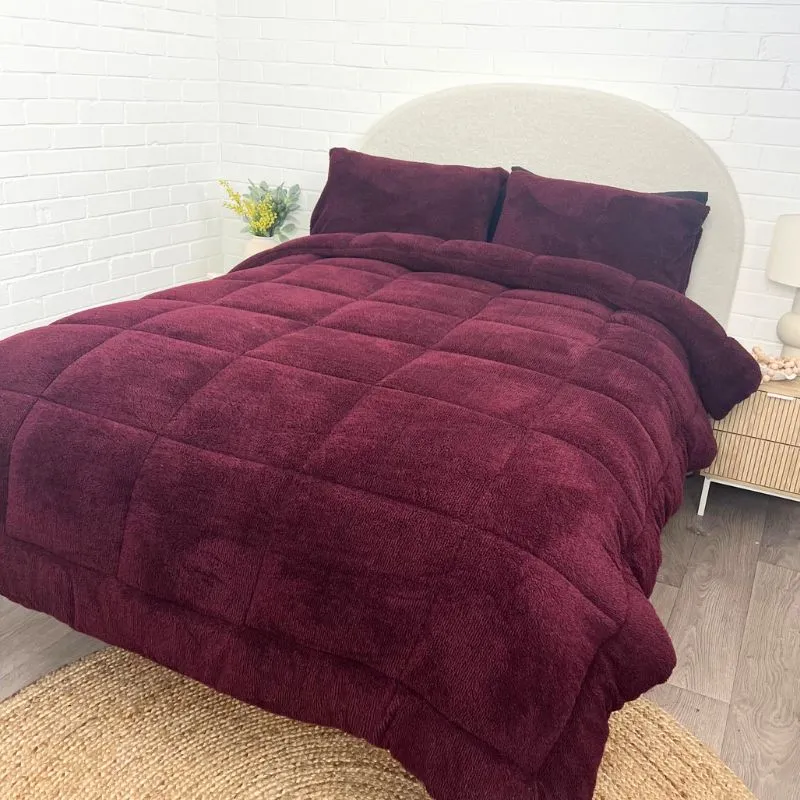 Morgan and Reid Burgundy Black Snuggle Fleece Comforter Set