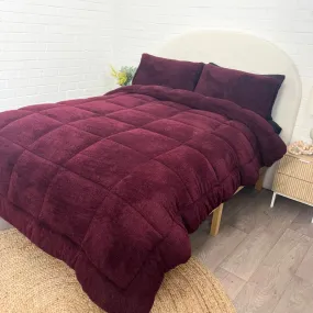 Morgan and Reid Burgundy Black Snuggle Fleece Comforter Set