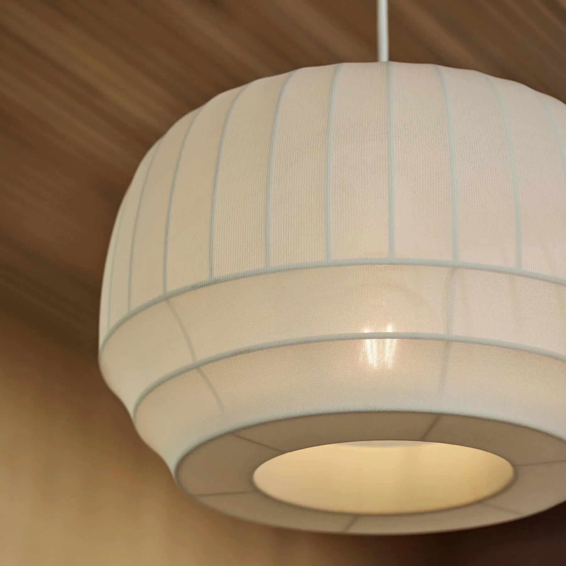 Northern Traditon Pendant Light - Small