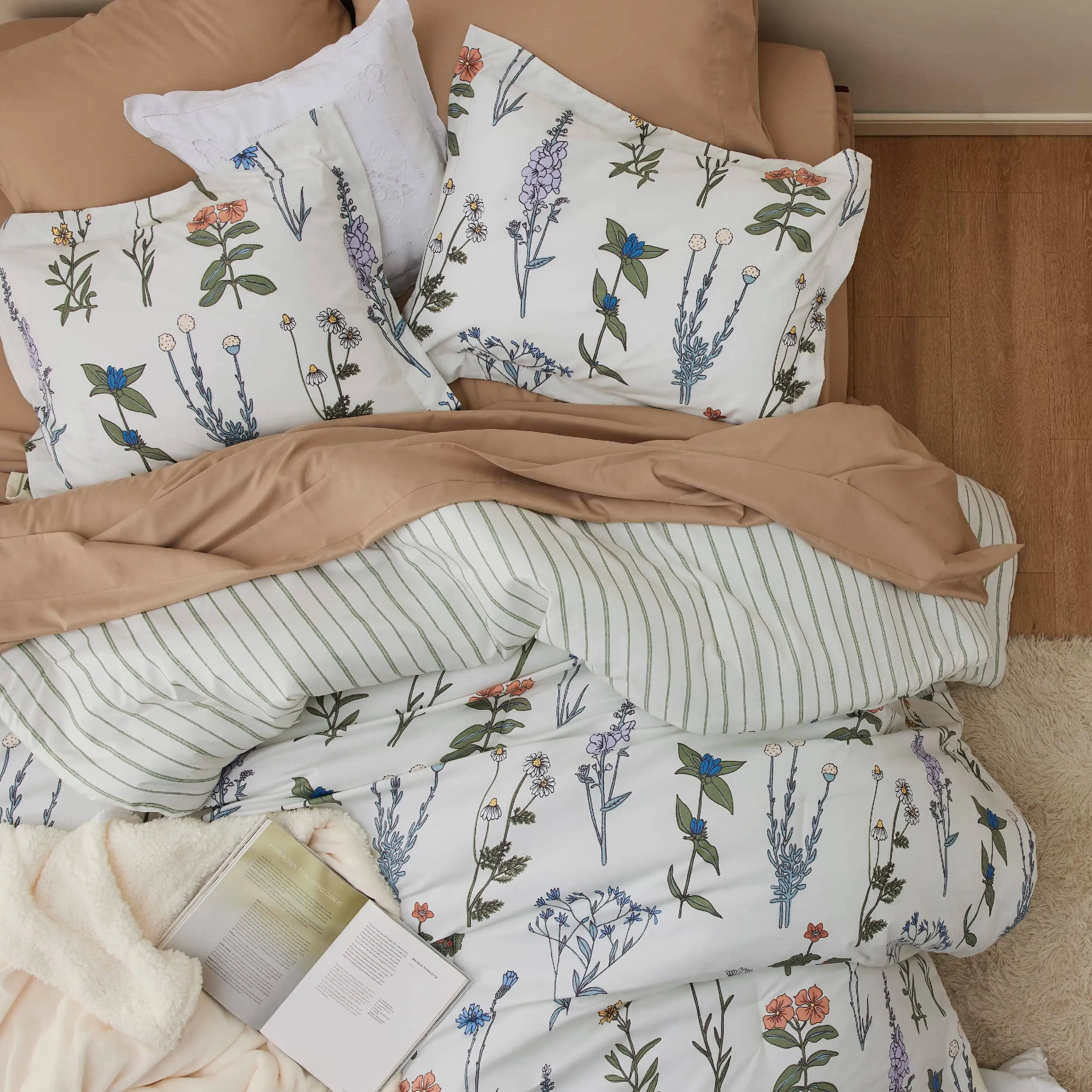 Retro Botanical Comforter Set