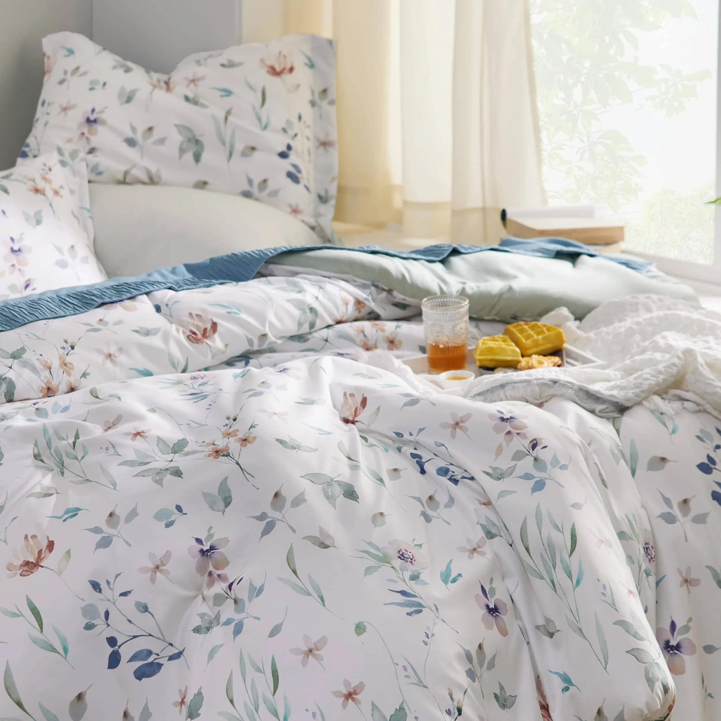 Retro Botanical Comforter Set