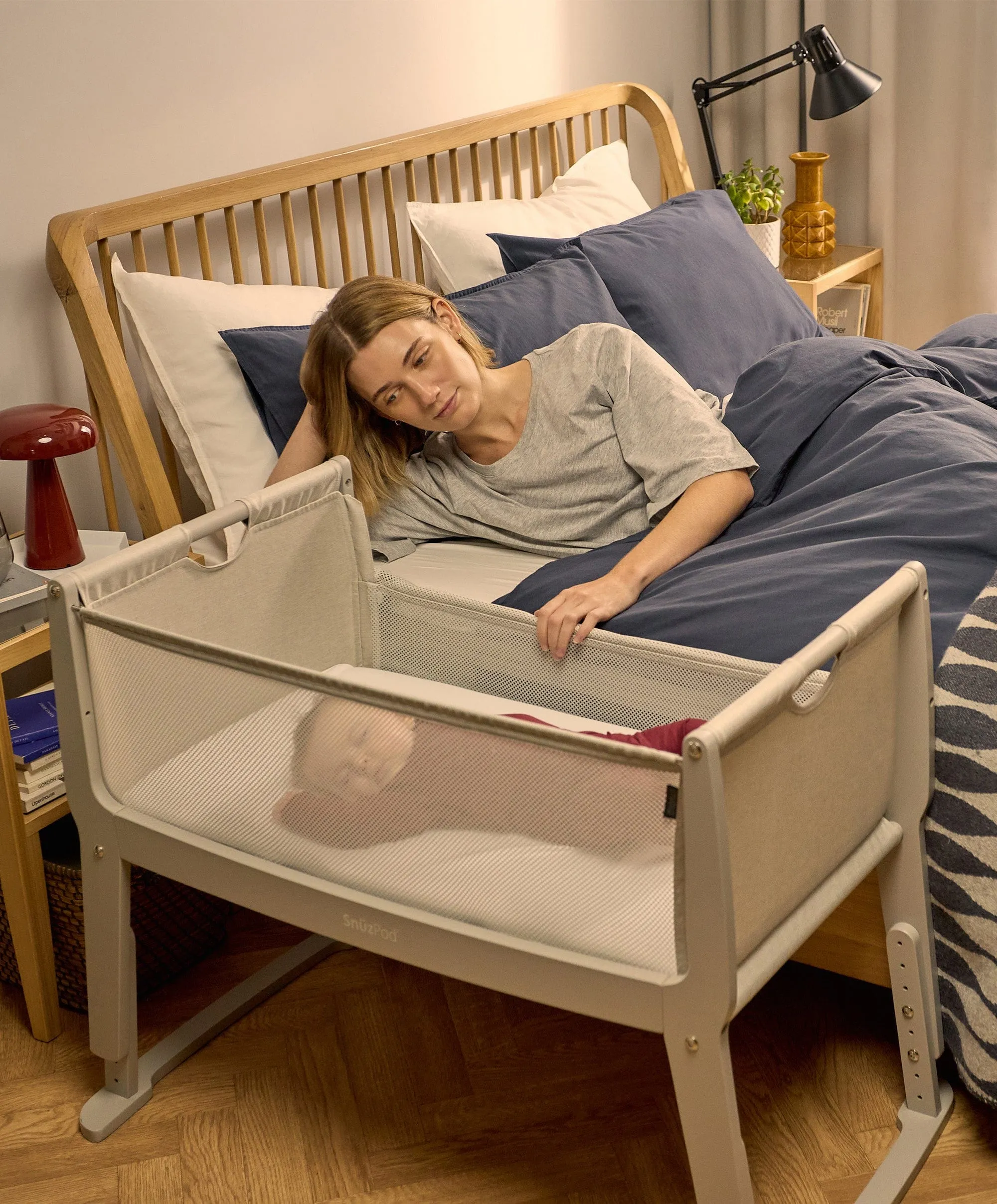 SnuzPod Studio Bedside Crib - Oslo