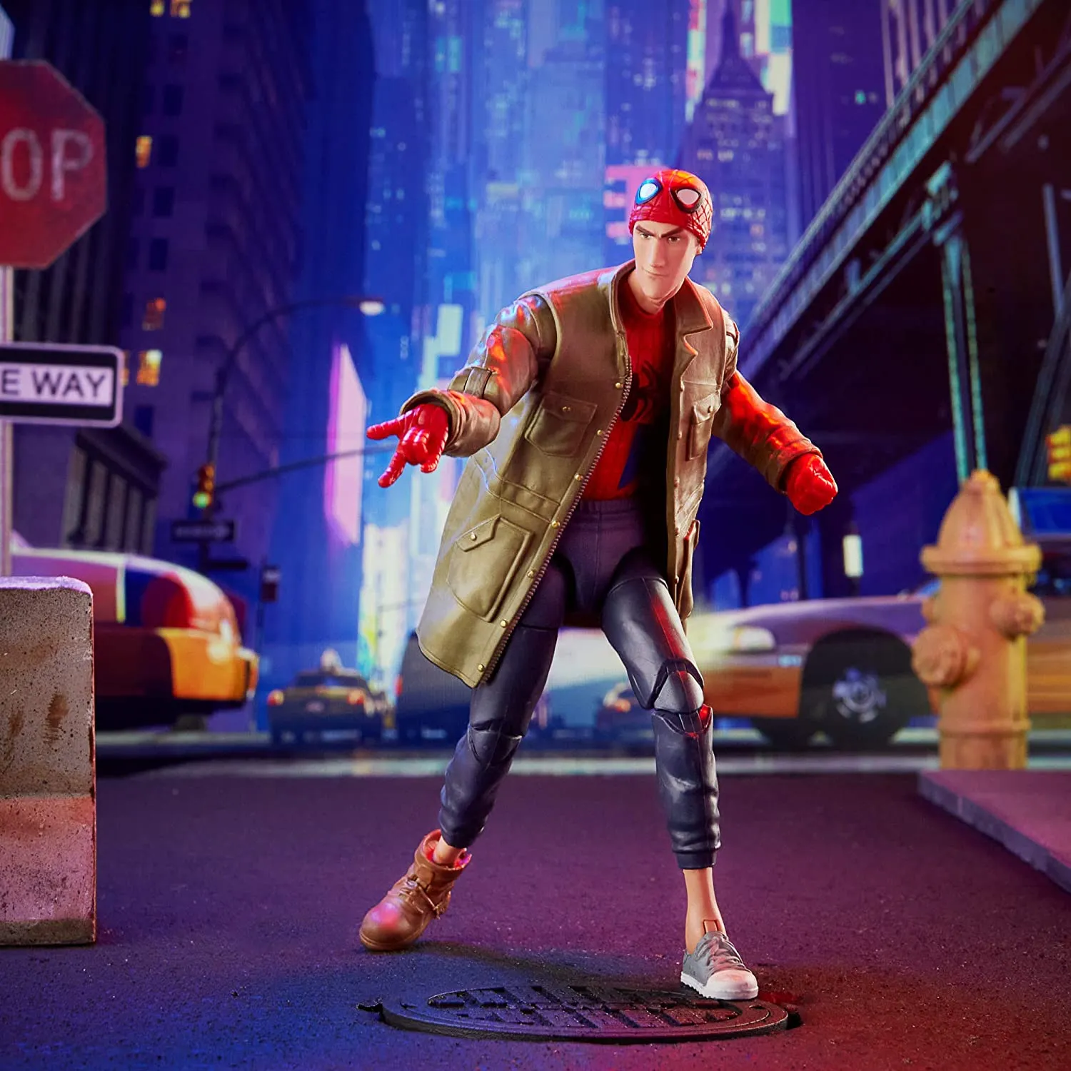 Spider-Man Hasbro Marvel Legends Series Into The Spider-Verse Peter B. Parker 6-inch Collectible Action Figure Toy for Kids Age 4 and Up