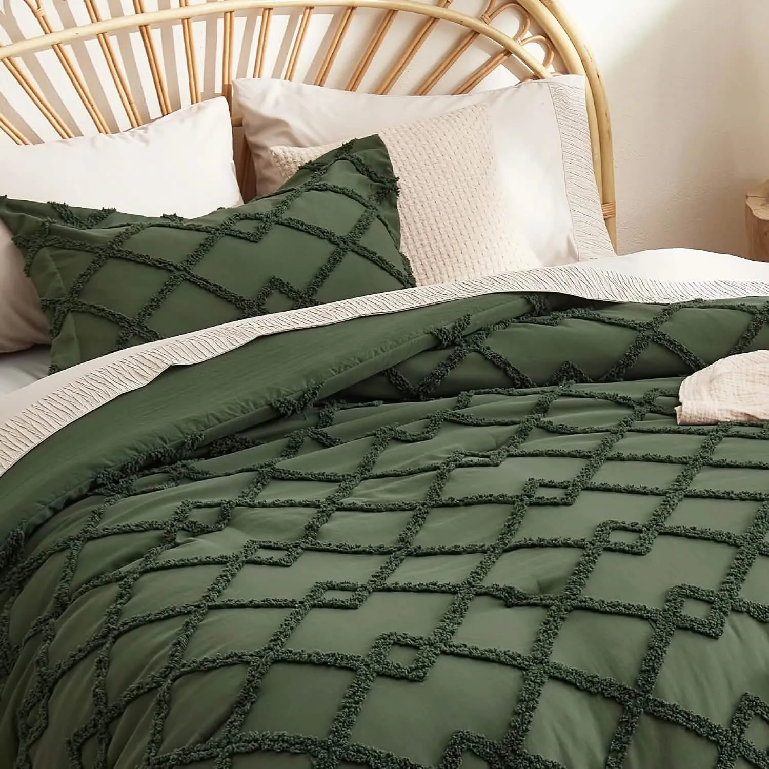 Tufted Embroidery Comforter Set