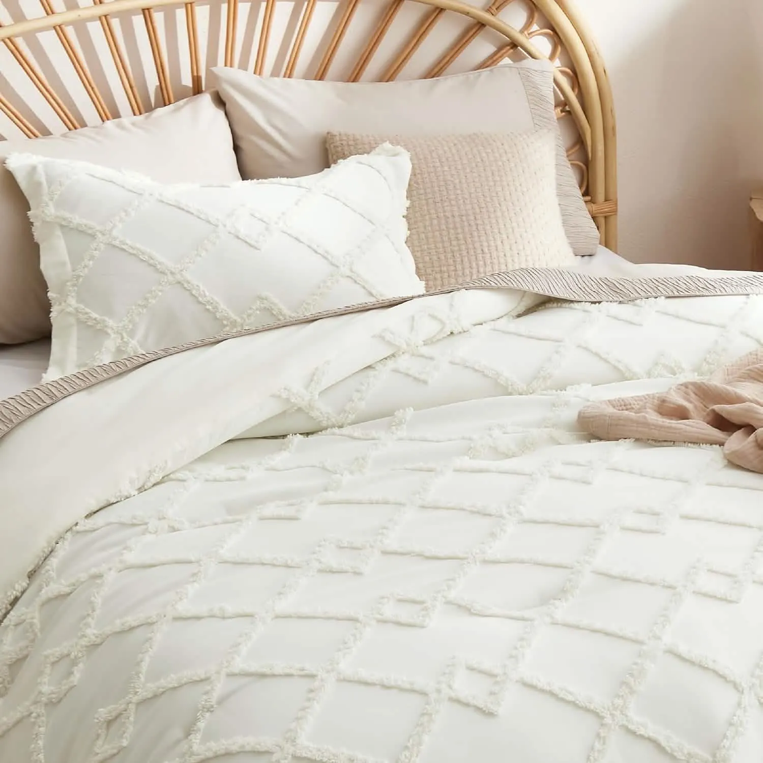 Tufted Embroidery Comforter Set