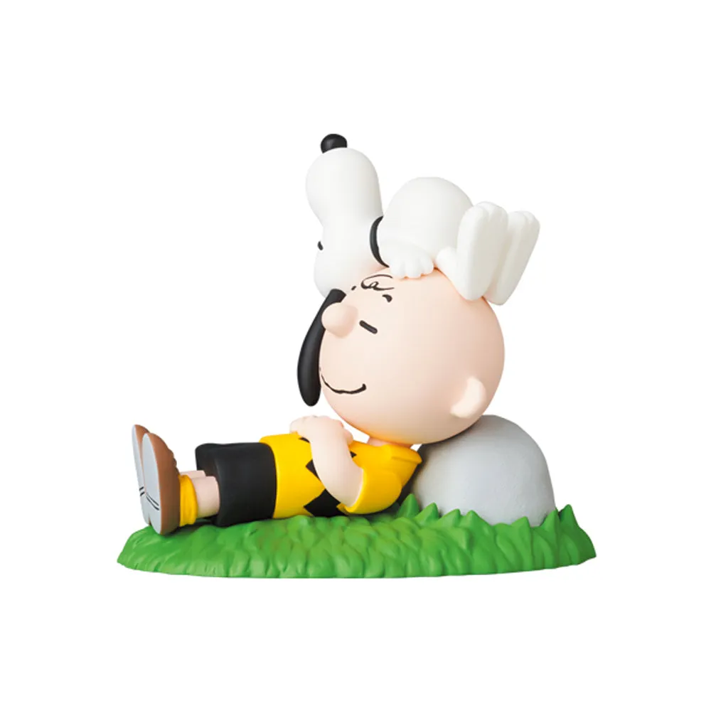 UDF Peanuts Series 13: Napping Charlie Brown & Snoopy Ultra Detail Figure by Medicom Toy